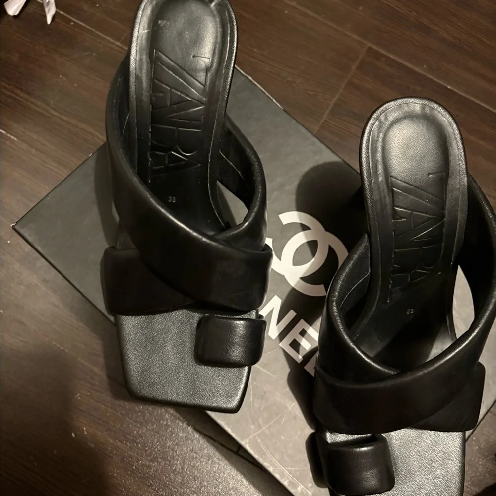 Cute summer shoes from Zara . Only tried in at home. Never worn. - Picture 4 of 5